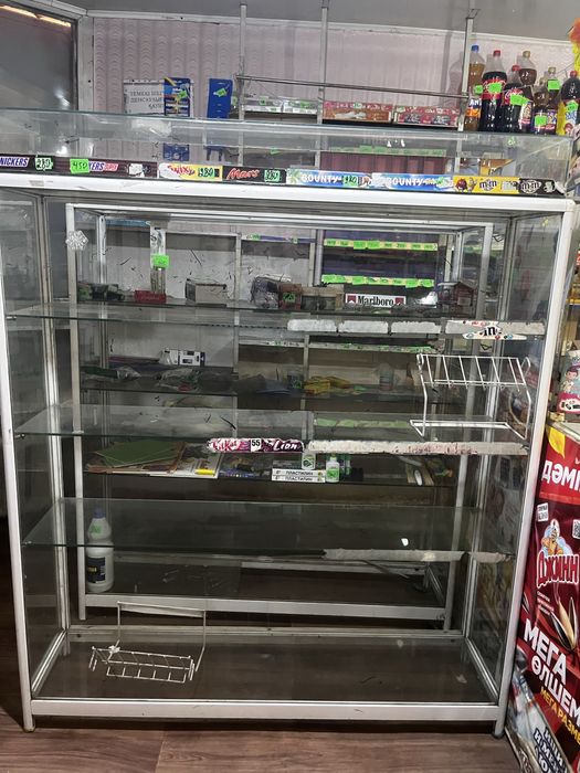 Продам витринный стеллаж