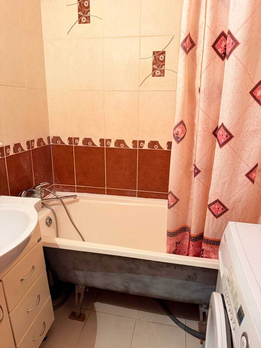 продам 2 комнатную квартиру на сазде