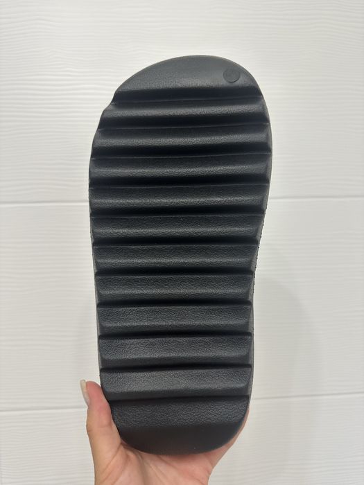 Oferta! Yeezy Slide Onyx - marimi disponibile in descriere