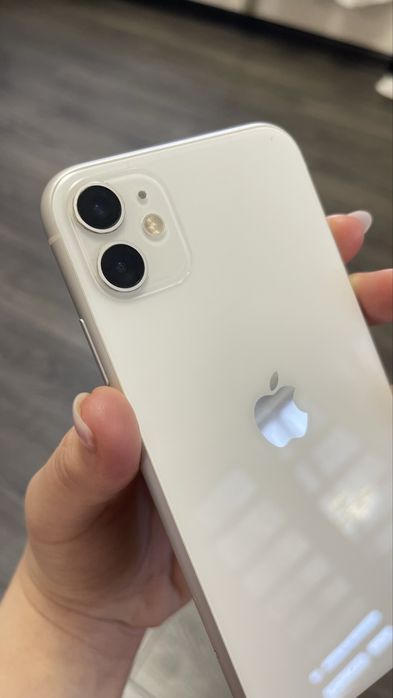 Продам Iphone 11