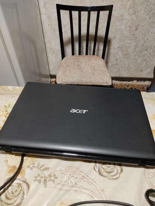 Acer notebook yaxshi holatda