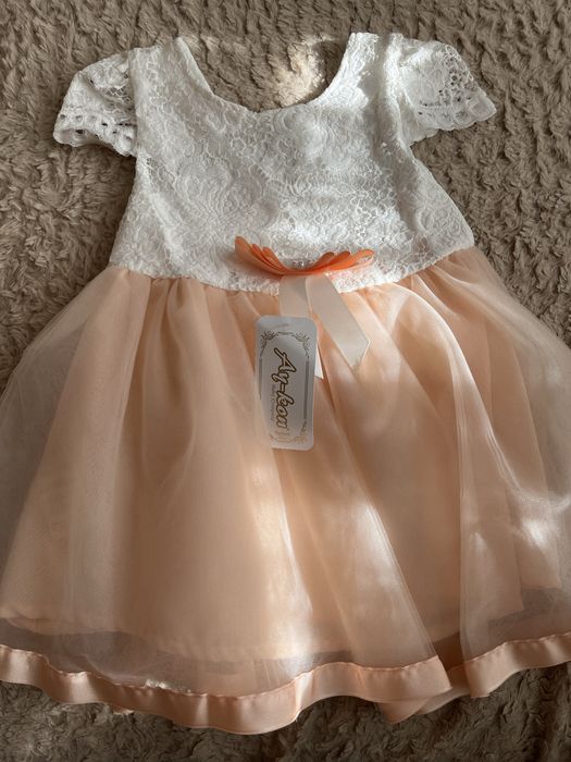 Рокли и сукмани за момиченце