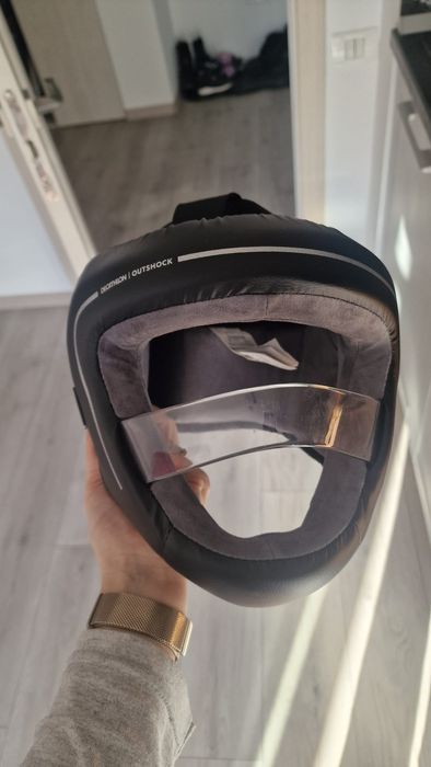 Casa box OUTSHOCK nouă cu eticheta