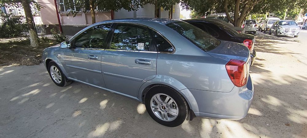 Chevrolet Lacetti 1.8  2014 год