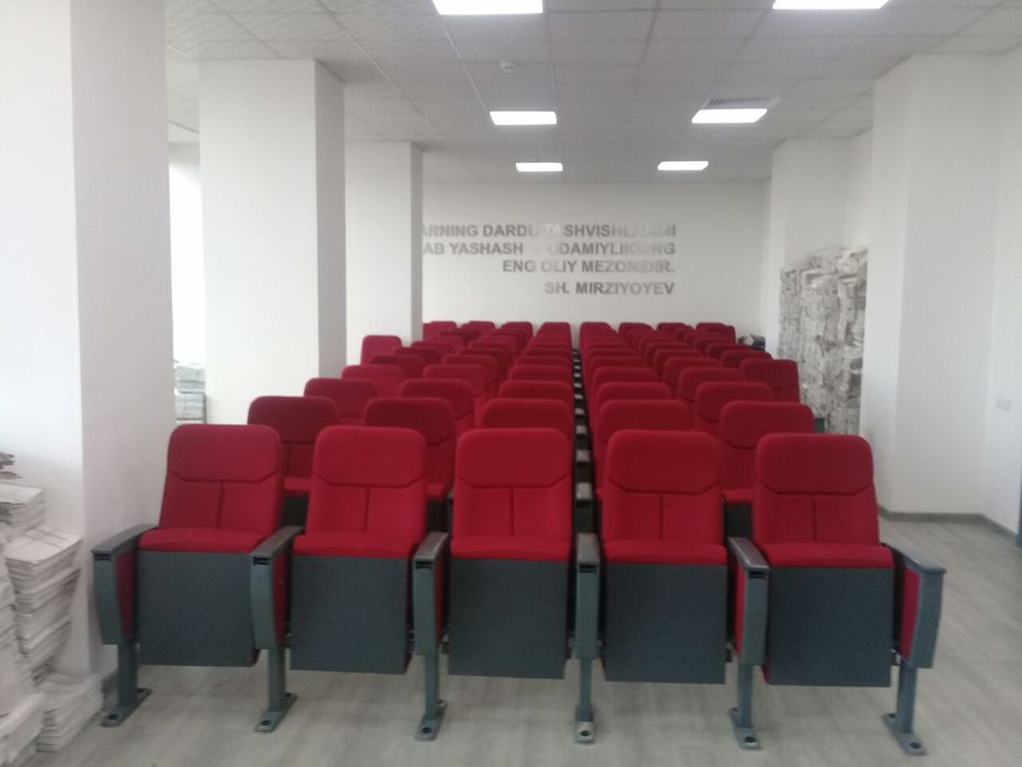 Кресла для кинотеатров и актовых залов - новые оптом разница есть