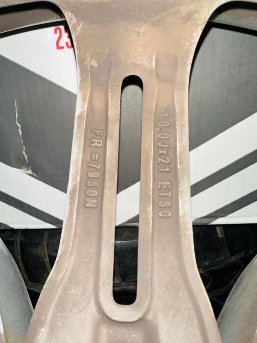 295/35 21 Мишлен 21 оригинални джанти Порше