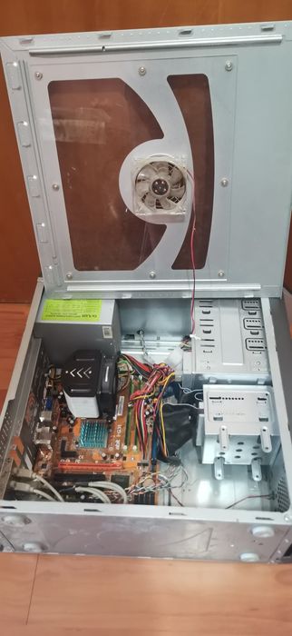 Desktop pentru piese