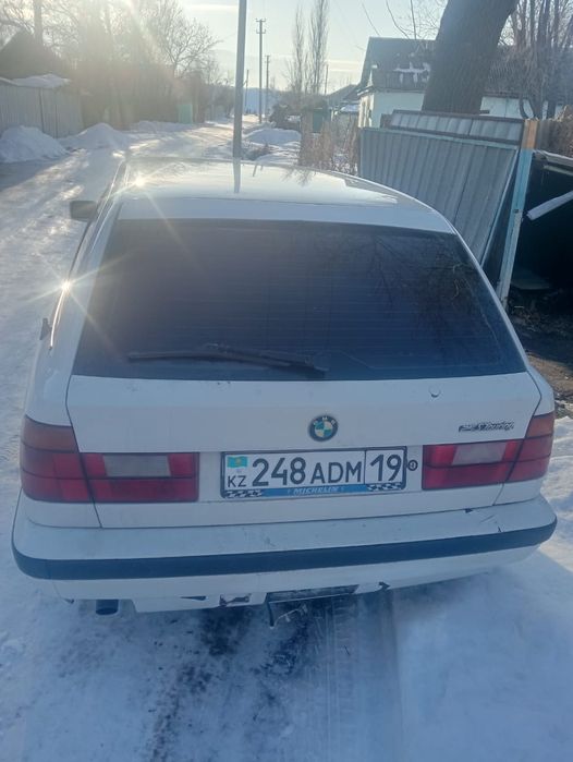 Продам машину БМВ