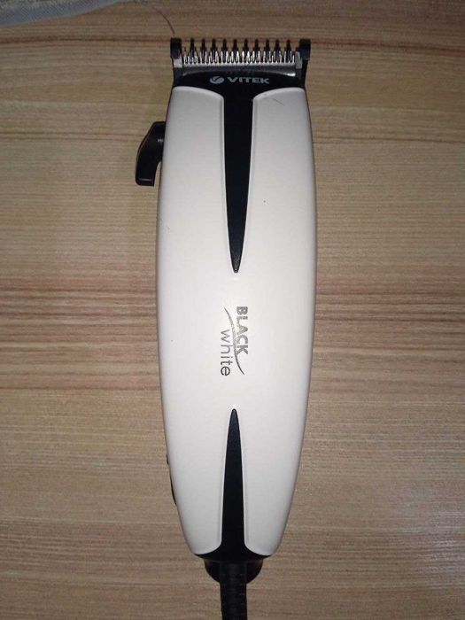 Машинка для стрижки волос Vitek VT-2517