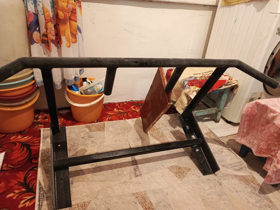 Турник настенный