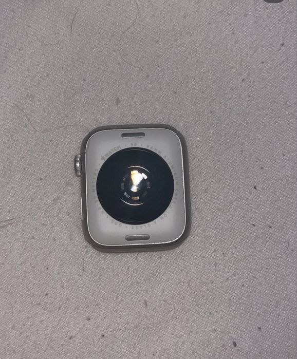 apple watch SE 2024