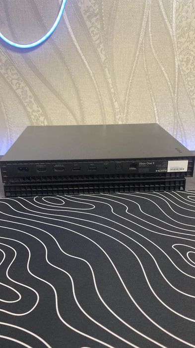 XBOX ONE X | 1TB Отличное состояние