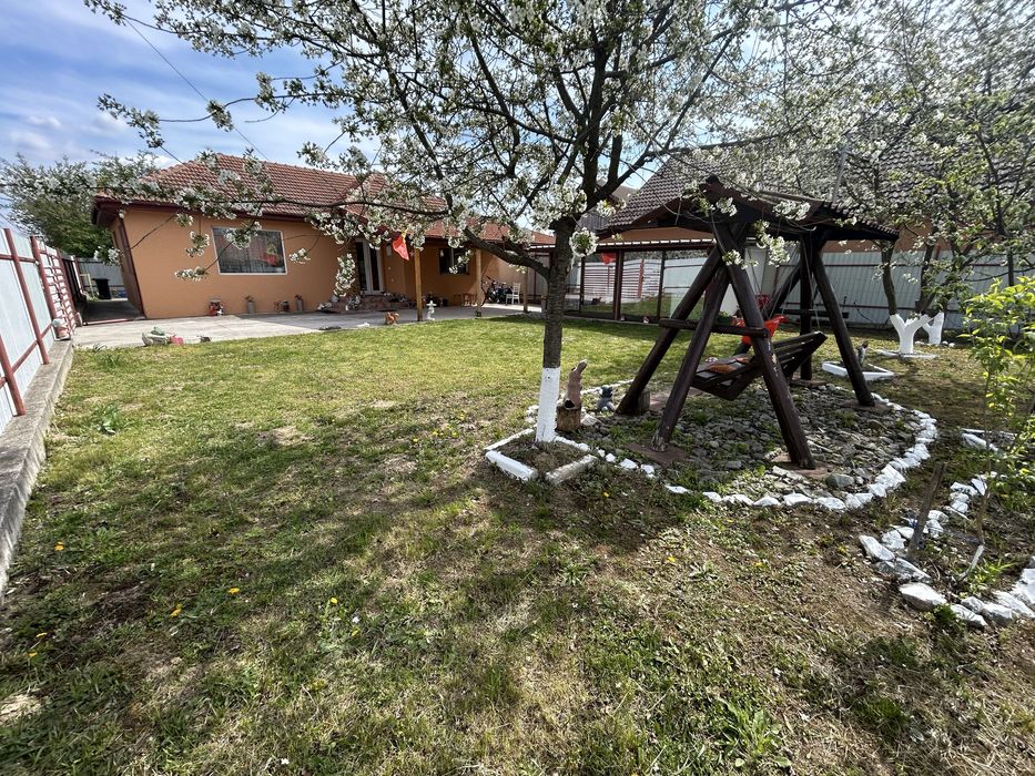 Casa de vanzare Iezureni