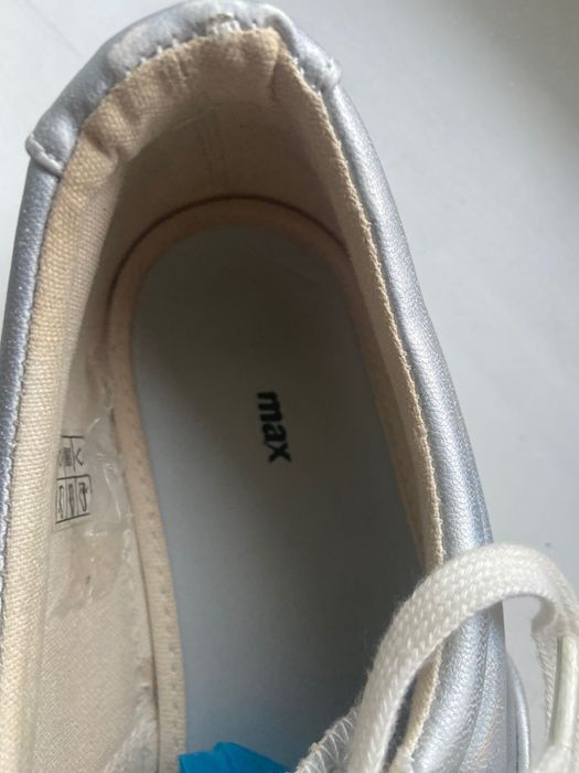 Кеды, туфли, кроссовки на 40 р.