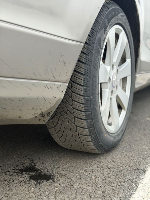 Vând Mercedes c220 cdi