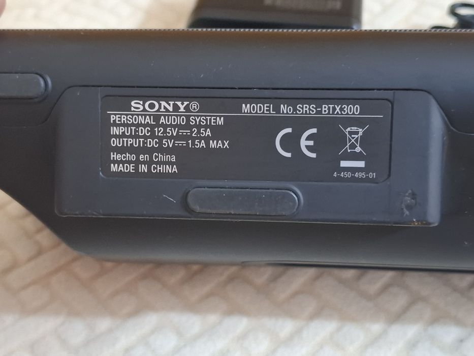 Vând boxa Sony Bluetooth