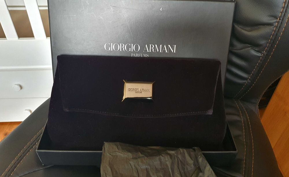 НОВА Giorgio Armani