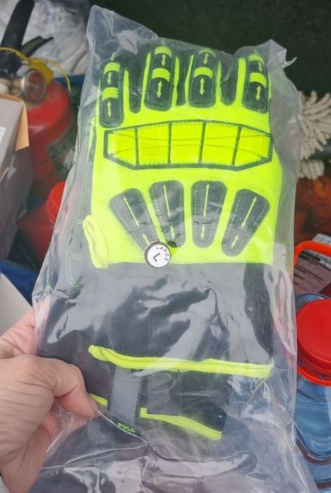 Продам строительные утеплённые перчатки