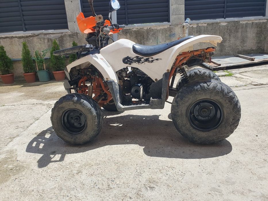 Vând atv 125cc..