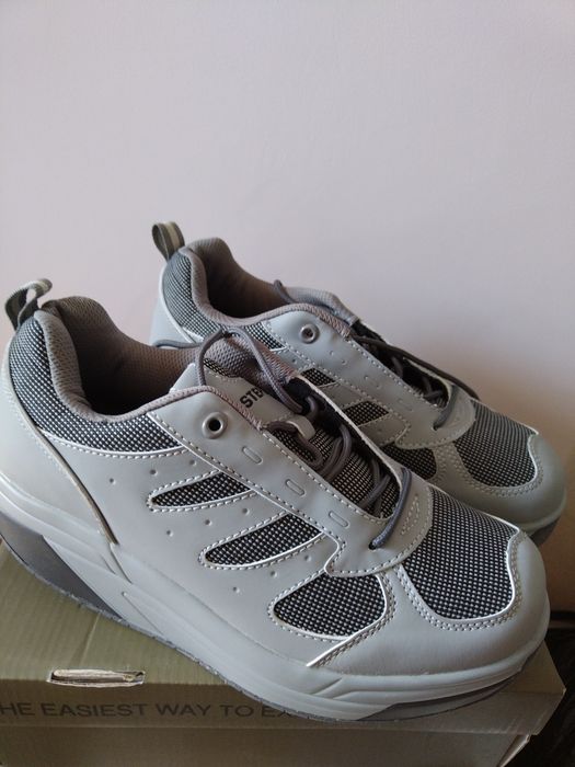 Спортни обувки нови