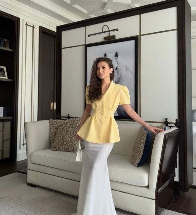 Необычный желтый пиджак