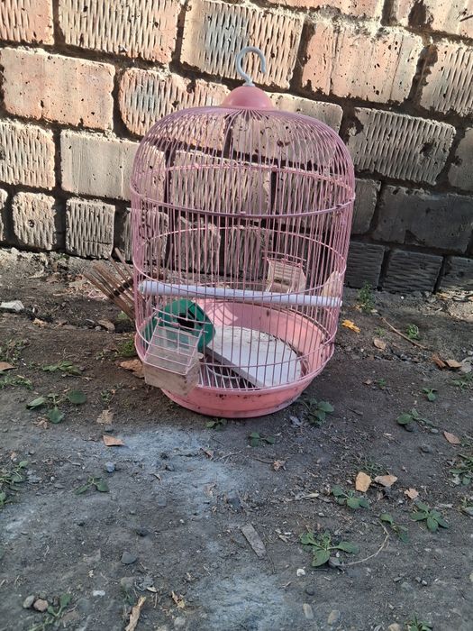 Продам клетку для попугаев