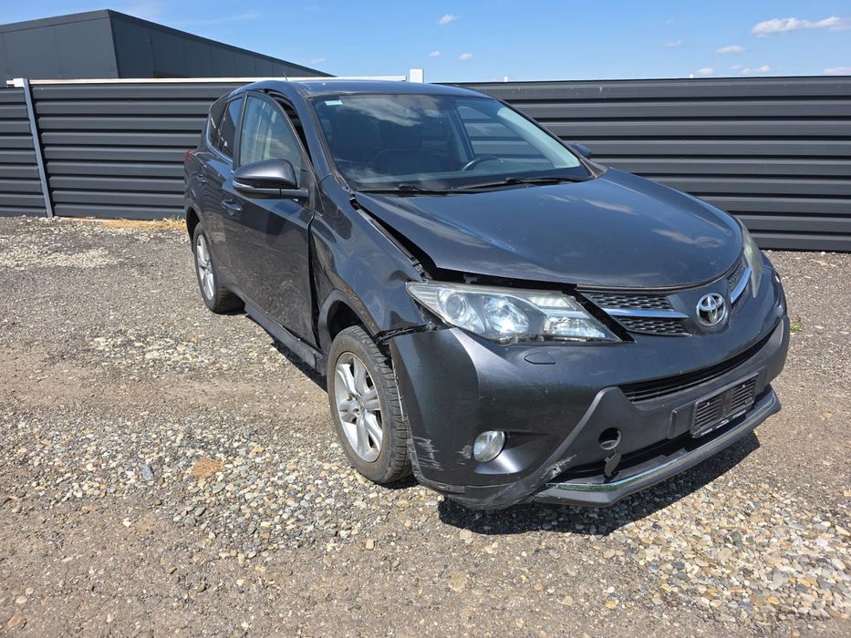 Toyota rav 4 2.2 diesel automată avariată