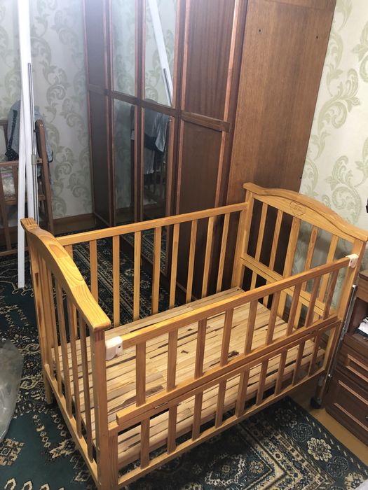 Детская кроватка
