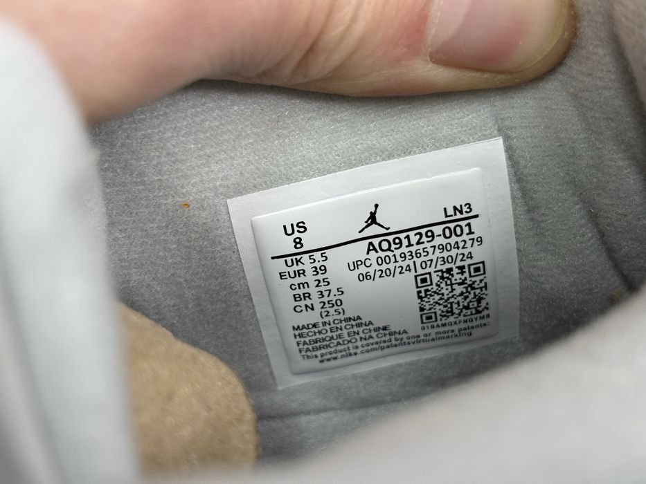 Jordan 4 Retro Frozen Moments 36-37,5