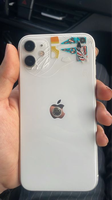 айфон 11 64 гб акум