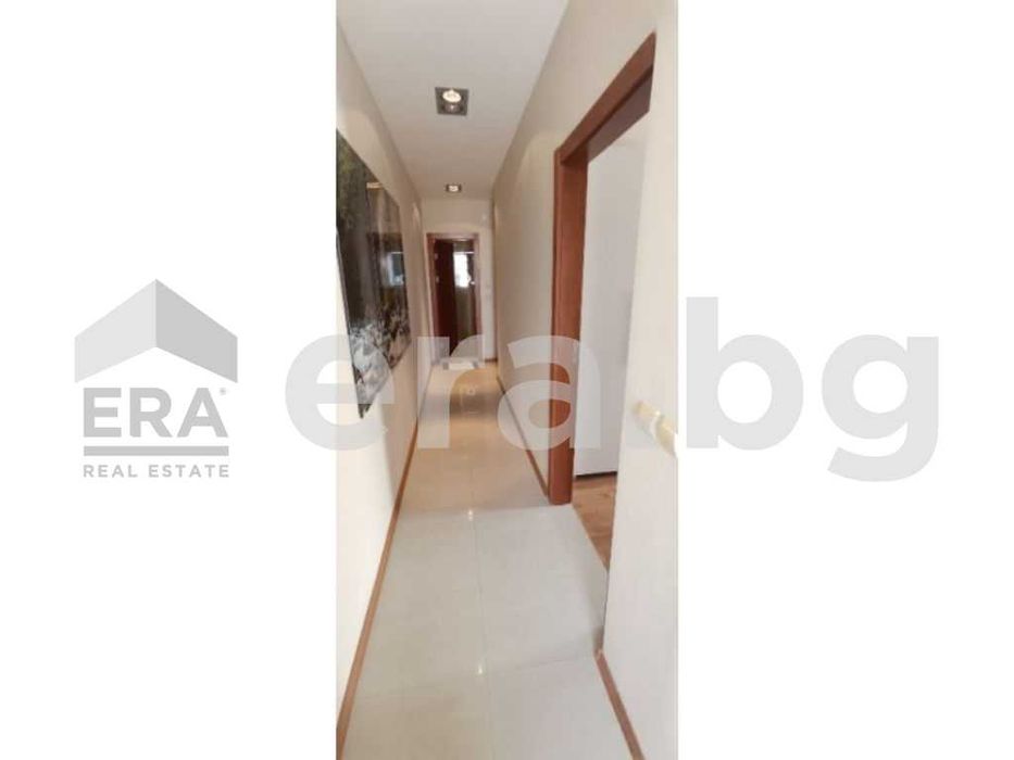 Продава се Тристаен апартамент в к.к. Златни пясъци - 200 кв.м за 1475 €/кв.м - Снимка #8