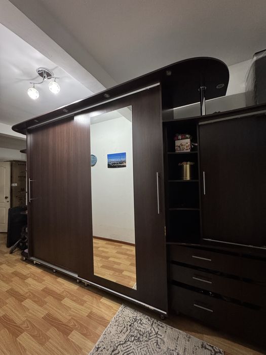 Шкаф для прихожей