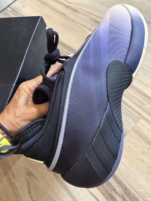 Оригинални нови шикозни маратонки adidas DON ! 41,44,45,46 н