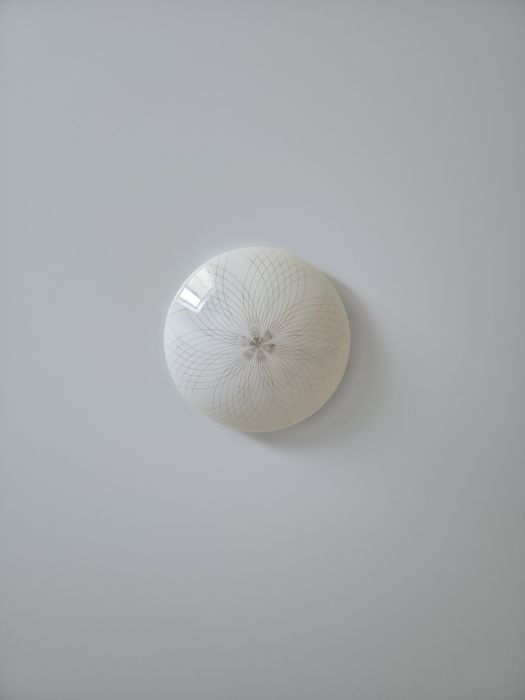 Отдам люстры работает