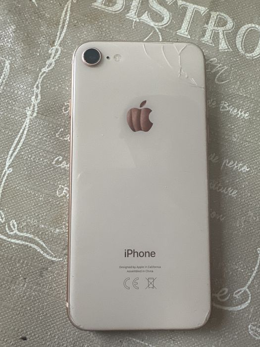 iph 8 ,64 gb liber reta