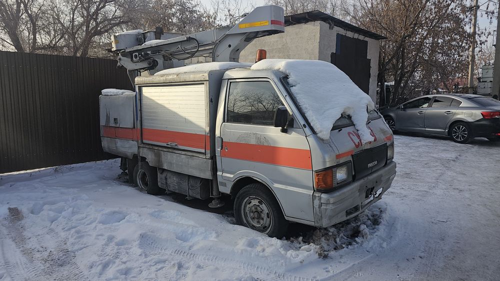 Автовышка Mazda Bongo