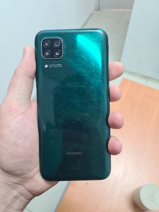 Продам HUAWEI P40 lite 128 гб