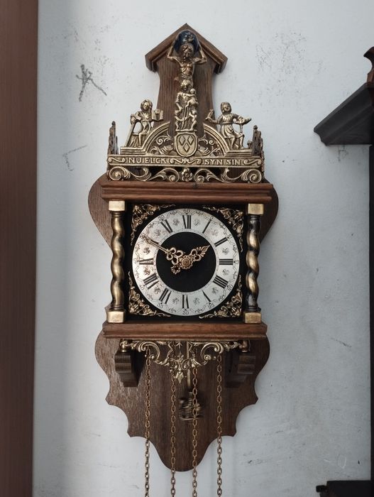 Ceas pendula Wuba Syn Syn anii 70 cu pendul