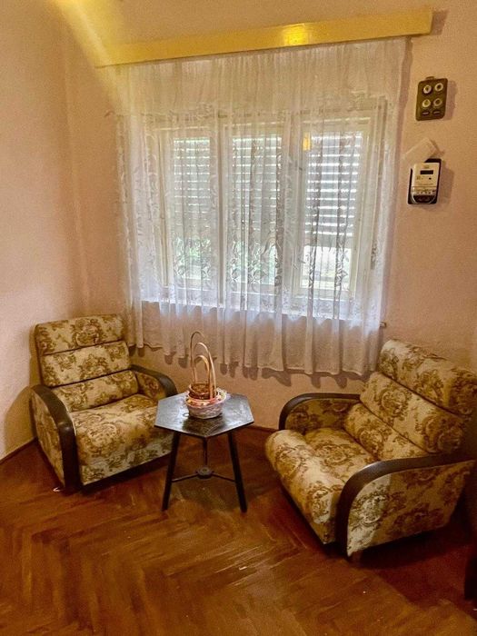 vand sau schimb casa la Iratosu