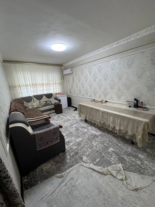 Uy sotiladi srochniy Guliston Sh