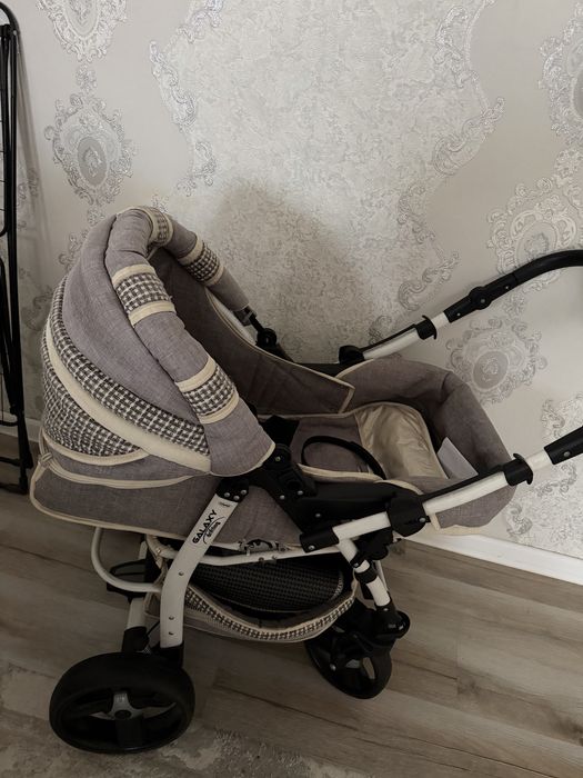 Продам коляску в хорошем состояний