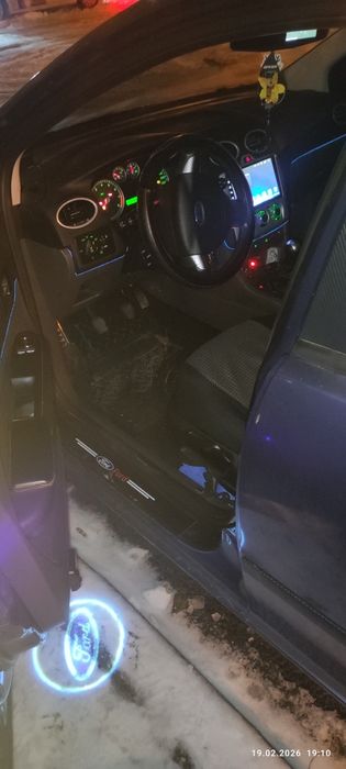Vând Ford focus 2