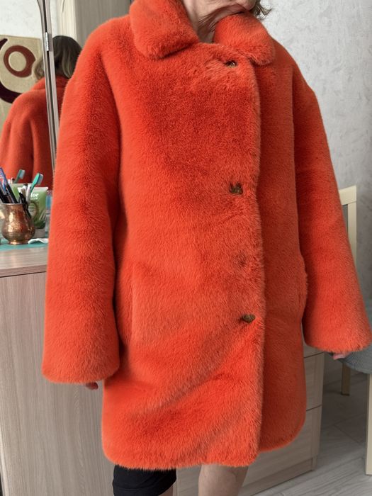 Продам зимнюю искуственную шубу