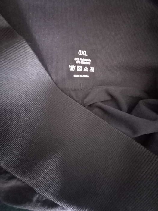 Дамски къс спортен клин и анцуг размер М