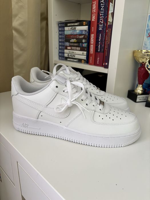 Adidasi air force 1 white