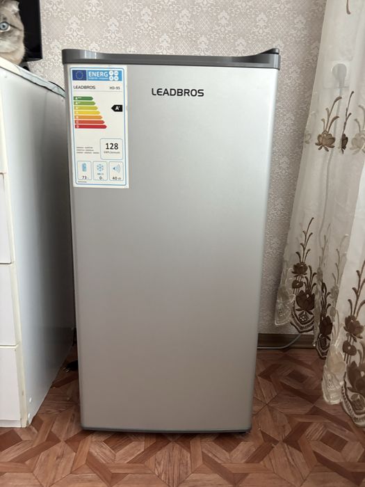 Холодильник Leadbros