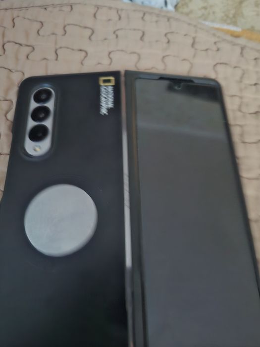 Samsung galaxy zfold3 продам