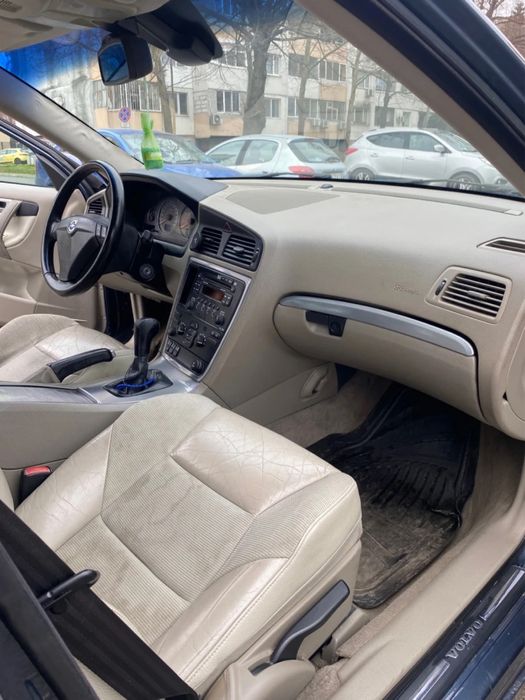 Volvo S60 2.4 бензин