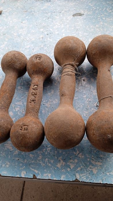 Гантели чугунные 2,3,кг