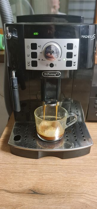 Expresor masina de cafea delonghi
